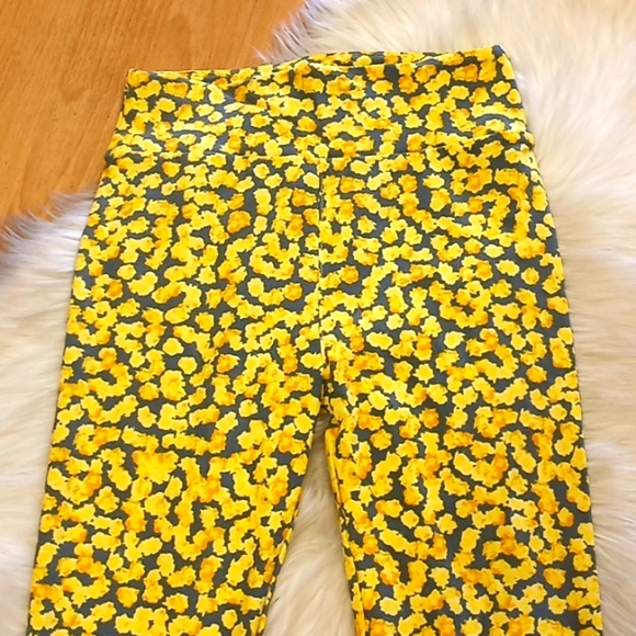 LulaRoe Floral ๐ผ O/S Leggings-#1437 - Picture 2 of 11